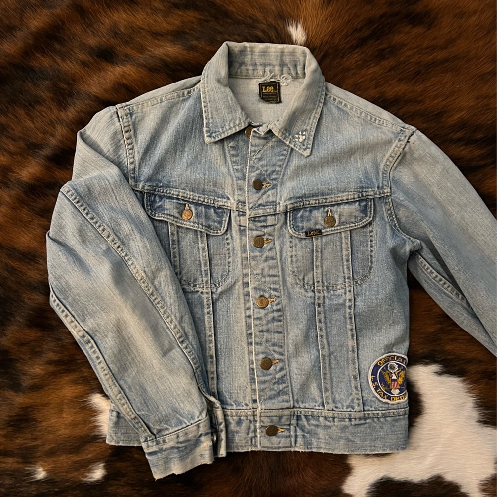 Vintage Embroidered Lee Riders Jean Jacket Well Worn Size Medium Sanforized